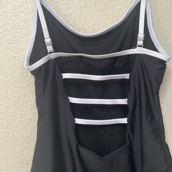 Hurley Sz small bathing suit black and white - Picture 5 of 6